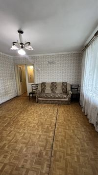Продаж 2 кім квартира  вул Шевченко Центр 53 м. Під ремонт.
