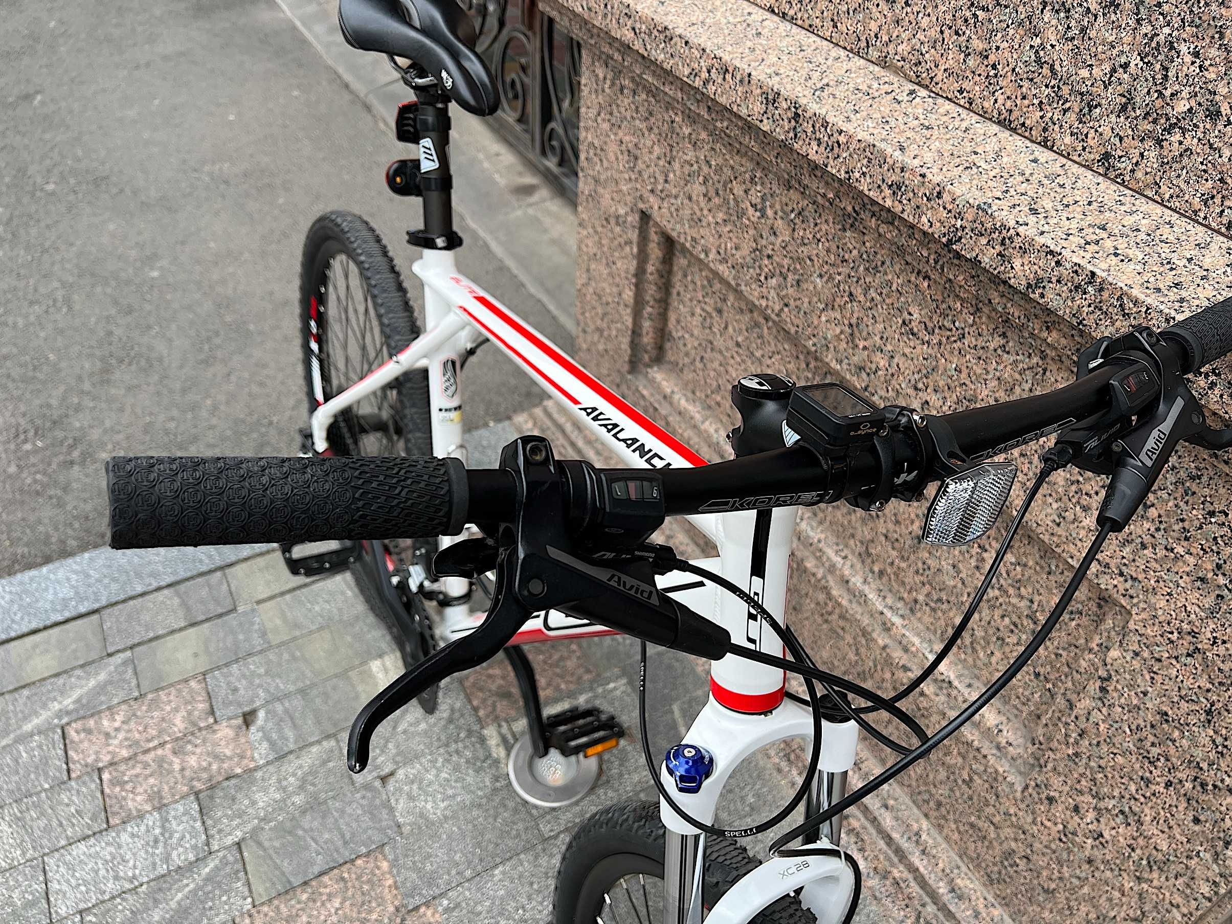 Велосипед GT Avalanche Elite Deore XT Rockshox Гидравлика