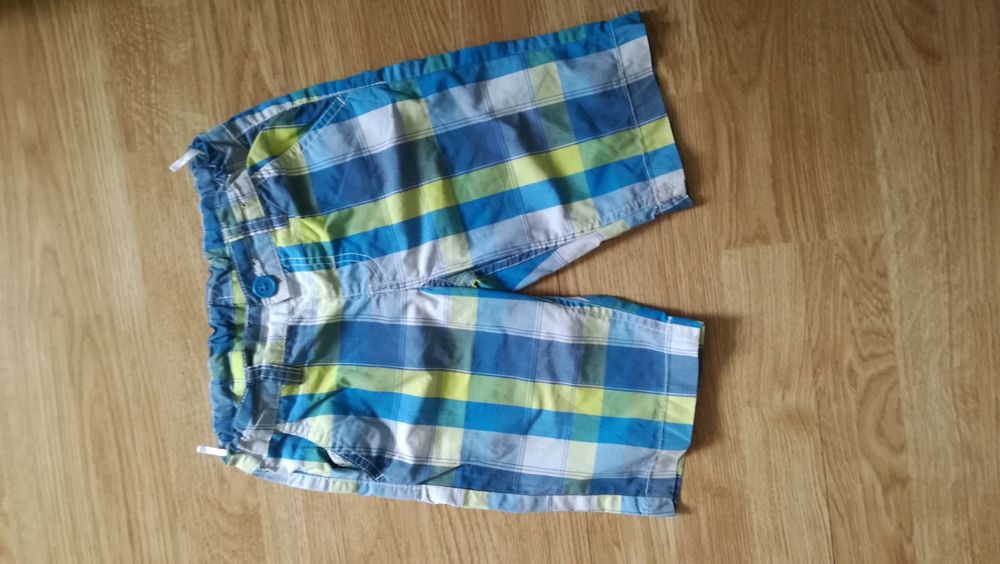 Krótkie spodenki cieńkie C&A