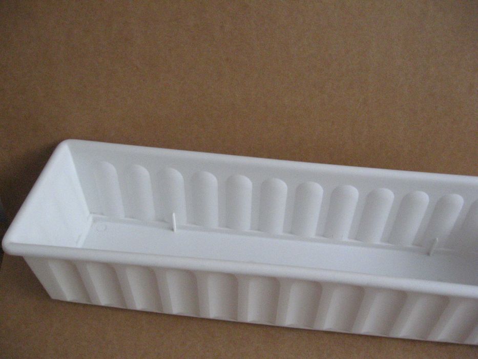 Nowe korytko skrzynka do kwiatów kolor biały