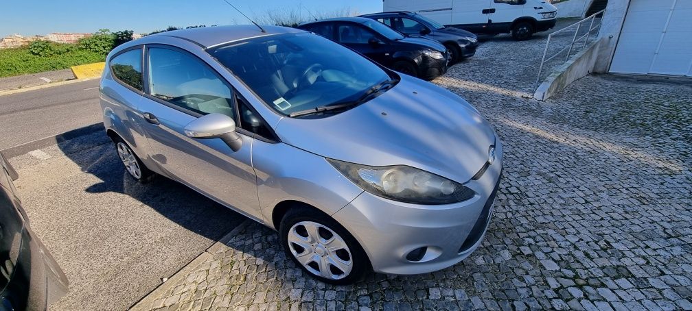 Ford Fiesta comercial