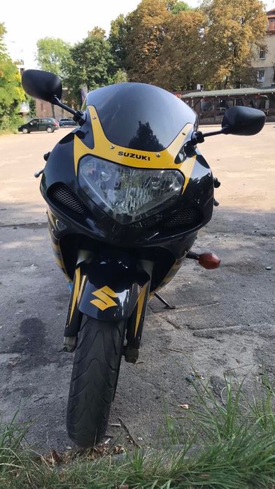 Продаю мотоцикл SUZUKI