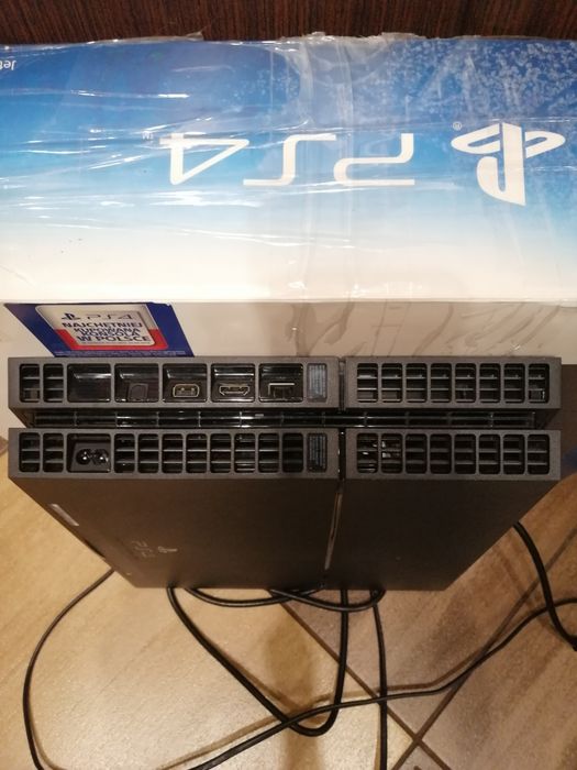 Konsola PlayStation 4, 1TB + Fifa 14,15,16,17,18,19,20,21,22,23,24,