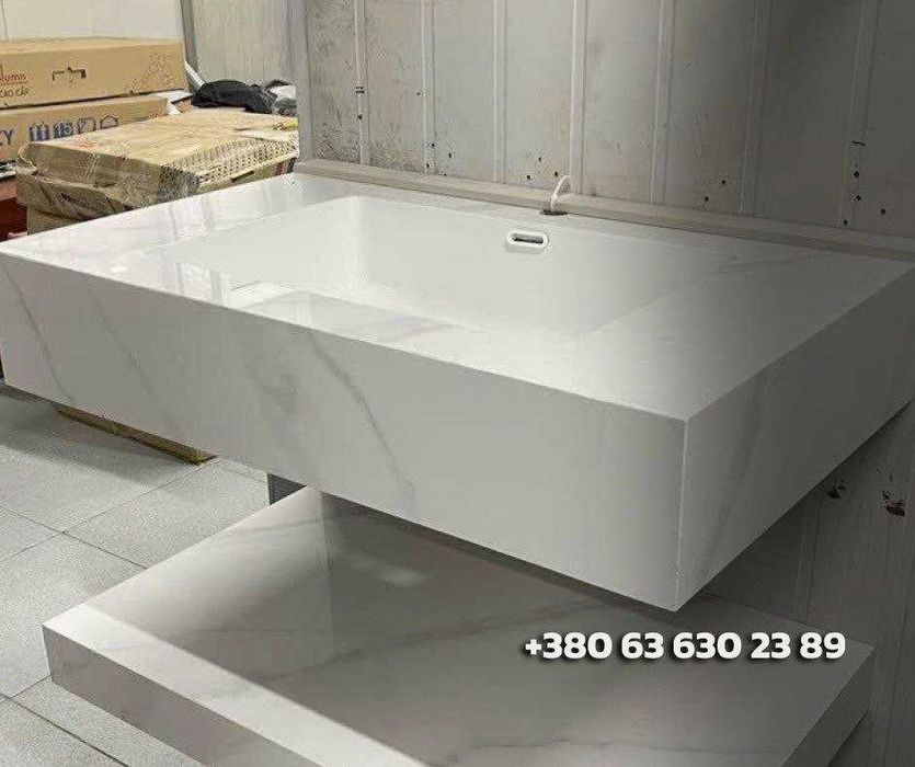 Столешницы, полки, мойки, декор из керамогранита. Вироби з каменю