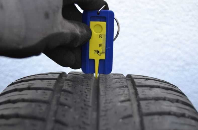 1x CAŁOROCZNA 185/55r15 Kumho Solus 185/55-15