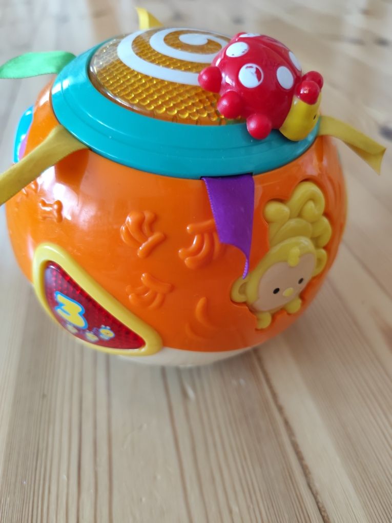 Zabawka migoczącą kula hula do raczkowania interaktywna 
Vtech migoczą
