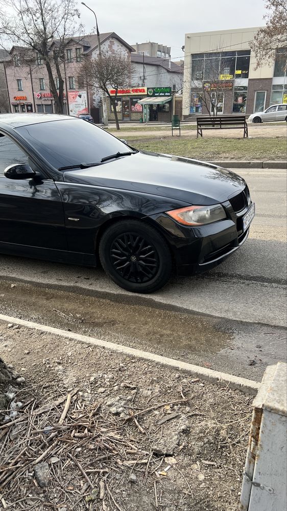 BMW E90  2.5 218 л.с