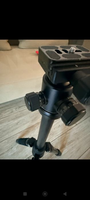 Tripé carbono Benro C2692T