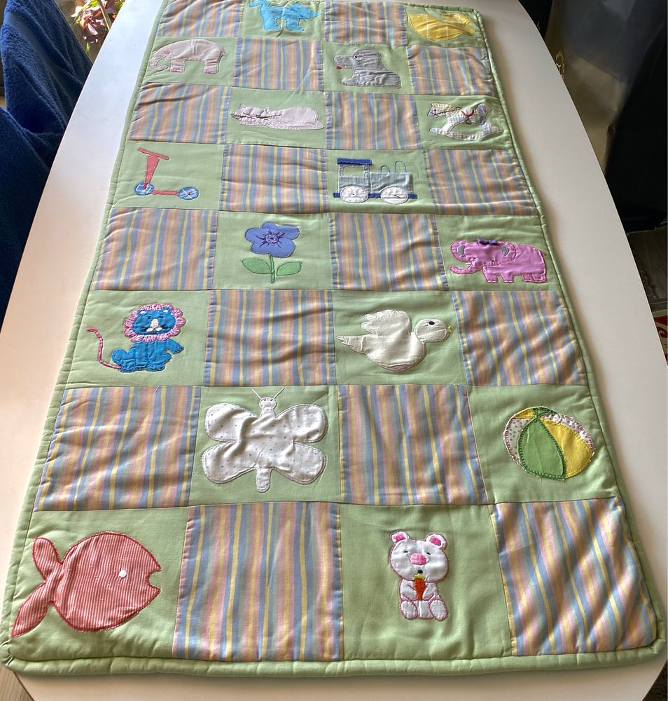 Colcha leve/ Cobertura para Berço ou Cama de Grades, Vintage