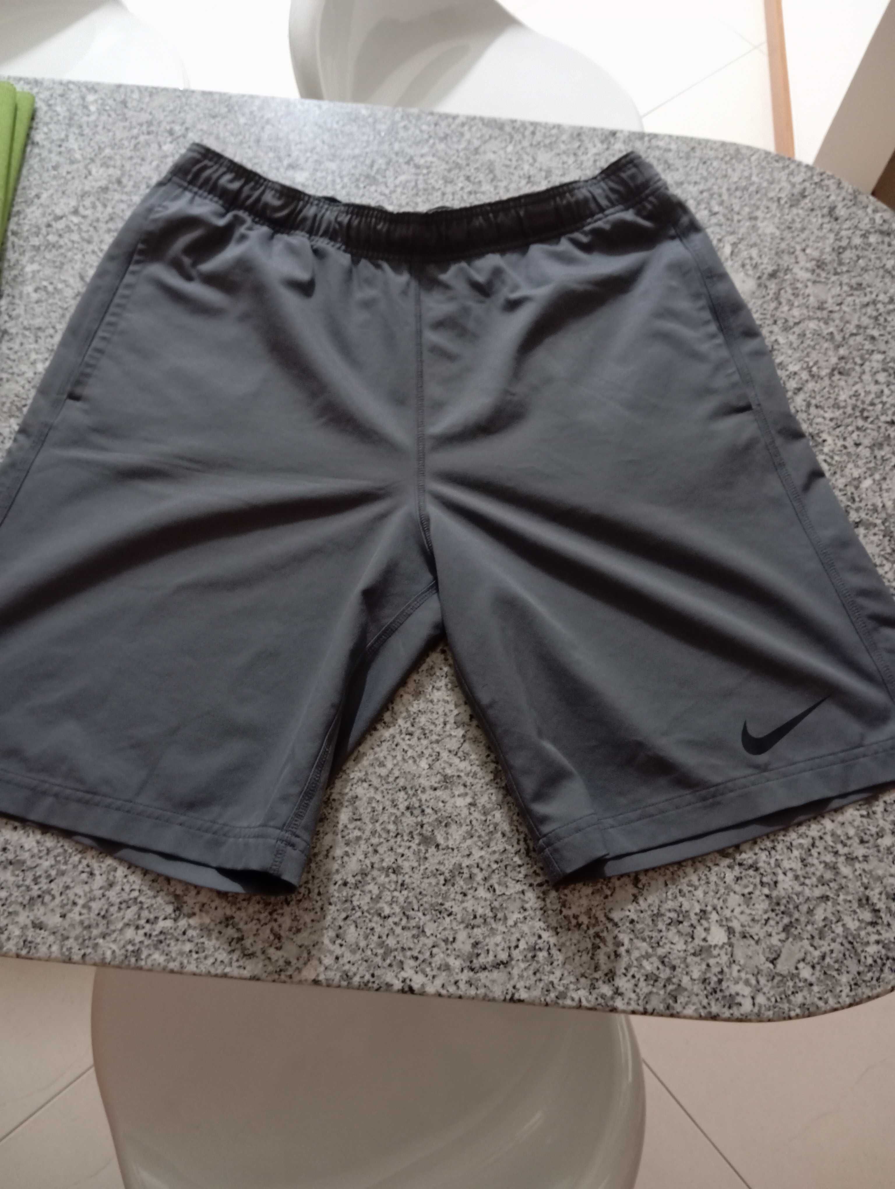 Calções Nike dri fit M