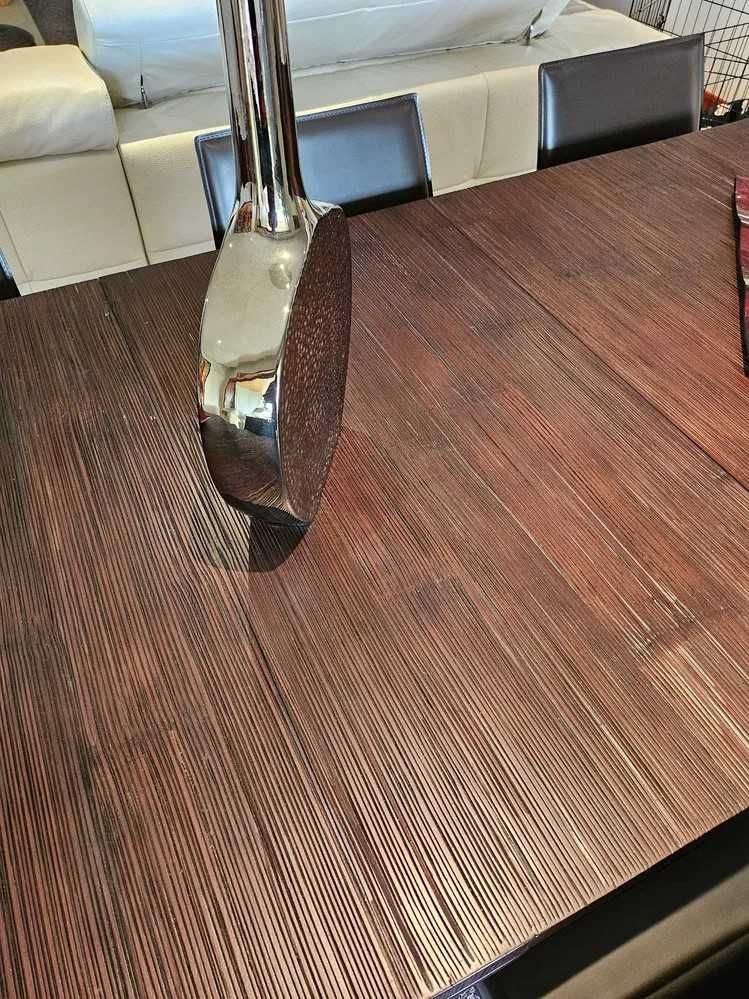 Mesa de jantar moderna (210 cm x 90 cm) com seis cadeiras em couro