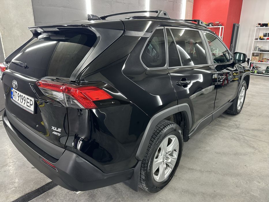 Тойота рав 4  від власника