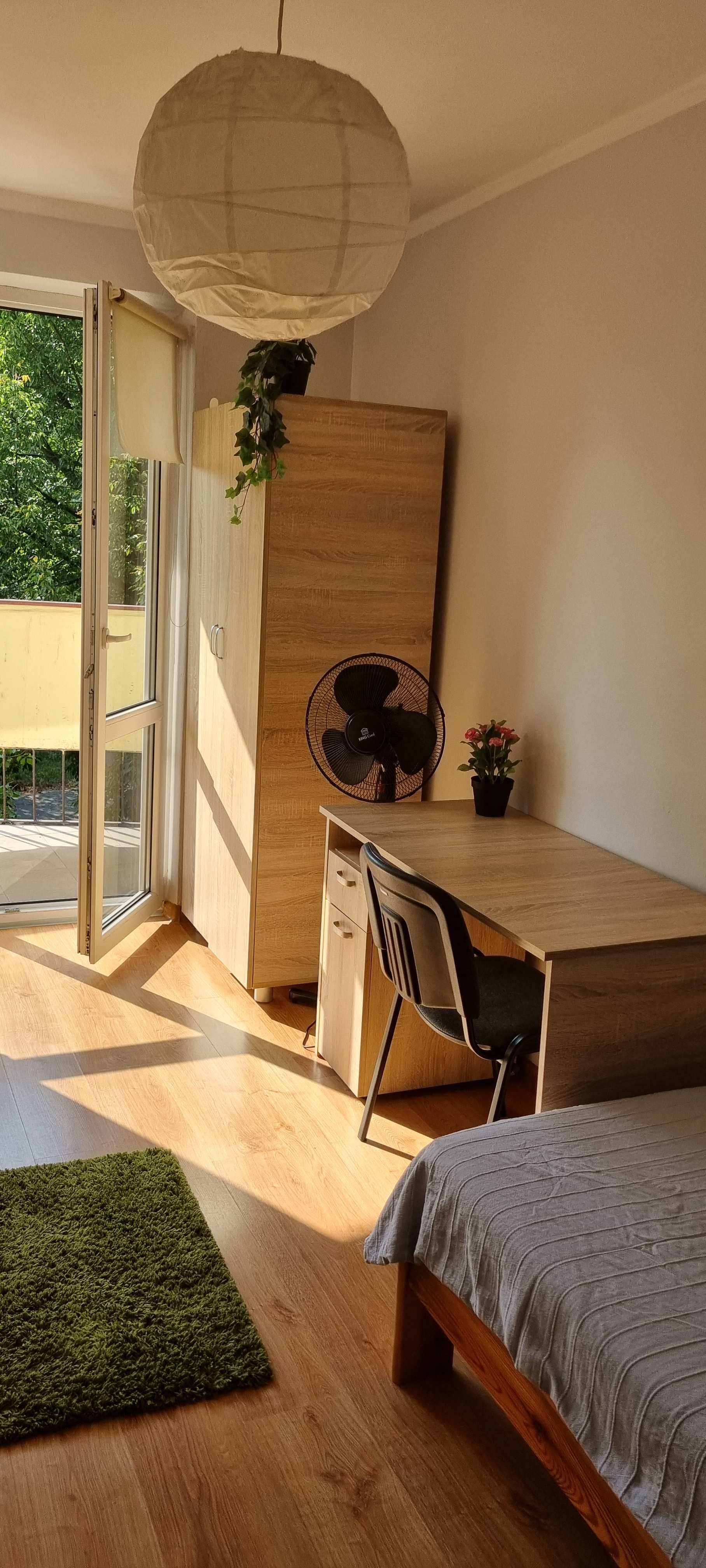 Duży pokój z balkonem Serenda Dobrego Pasterza Promienistych Opolska