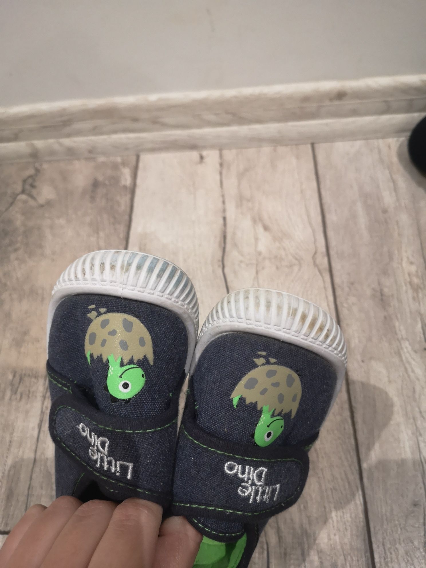 Buty chłopięce  r. 22