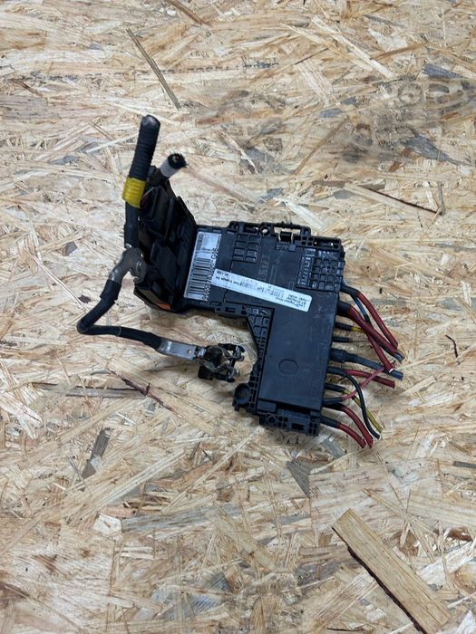 Citroen Peugeot Moduł napięcia akumulatora klema 9665878380