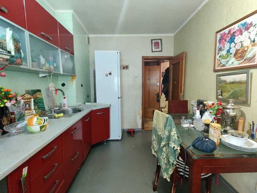Продам 3-х комнатную квартиру на Таирова
