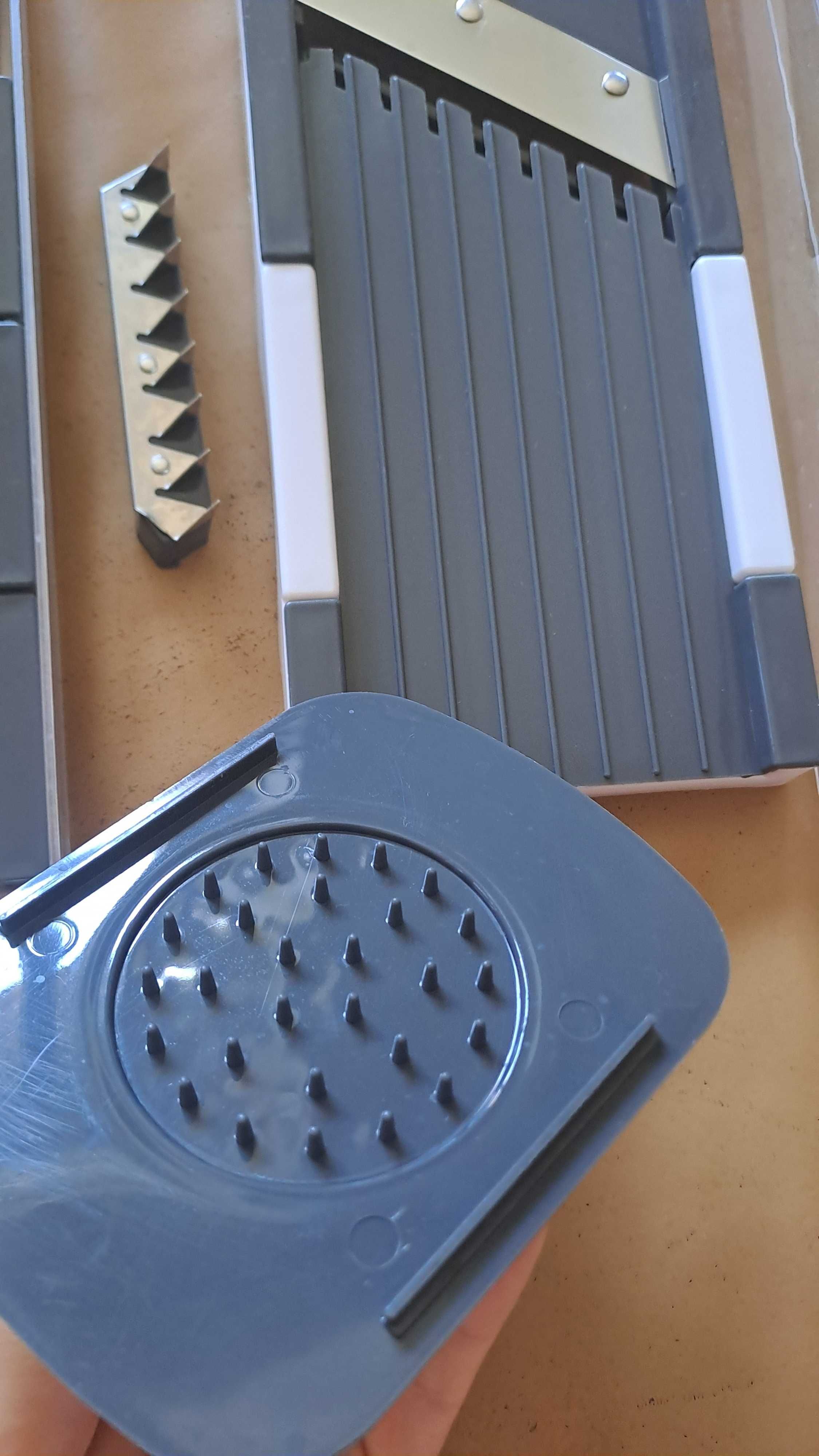 Mandolina quase nova de cozinha