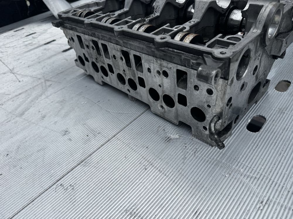 Glowica a4 b7 2.0 tdi BRD