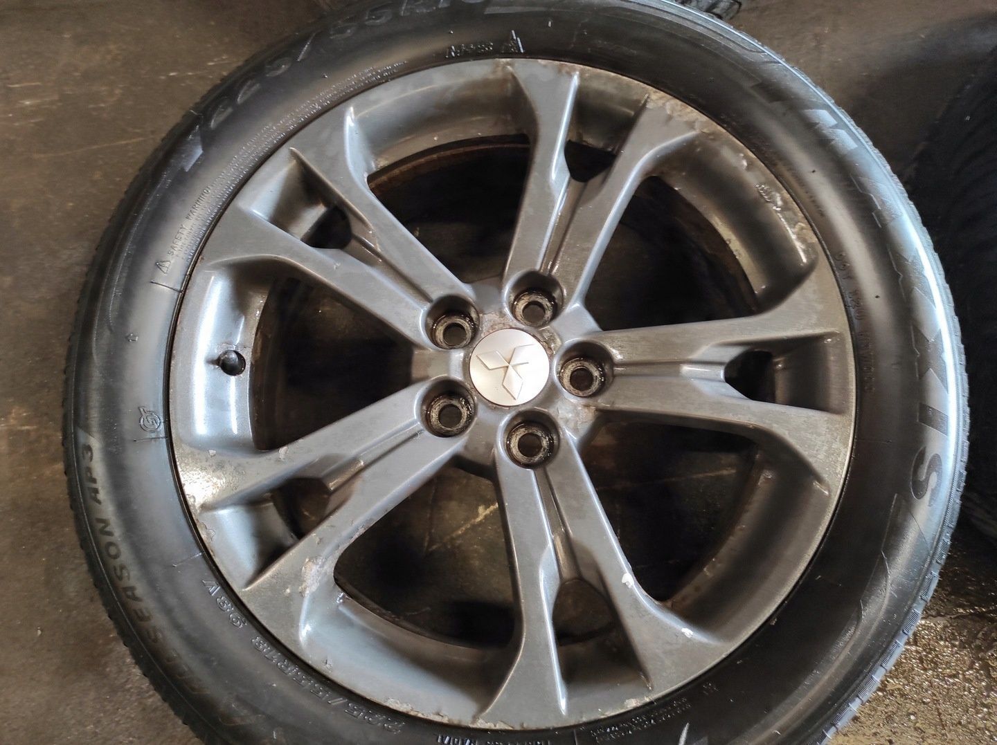 MITSUBISHI OUTLANDER III FELGI ALUMINIOWE 18 KOŁA 225/55 R18 CAŁOROCZNE