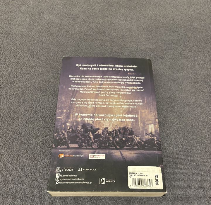 Układ idealny- Emilia Szelest