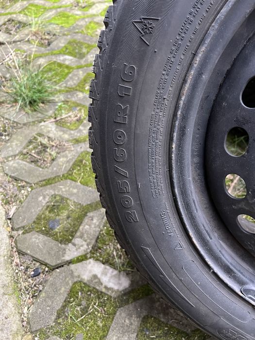 Opony Michelin z felgami 205/60 R16