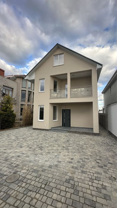 Новый частный дом, участок 4 сотки, Червоный хутор