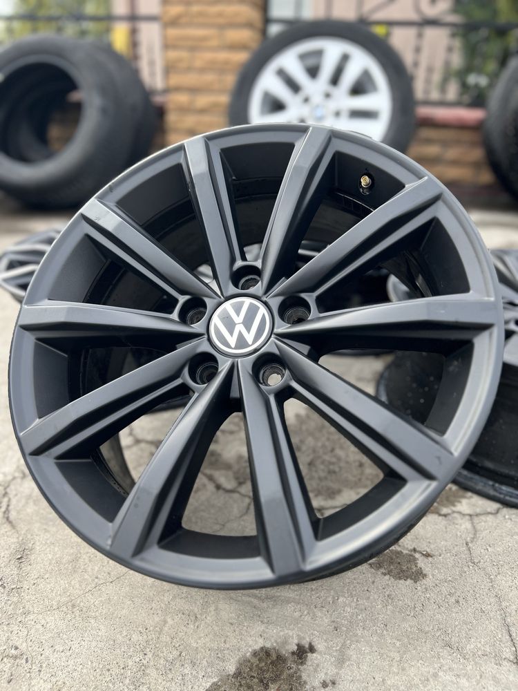 Диски легкосплавні 5х112 r17 et40 Passat B7 B8 Alltrack London Black