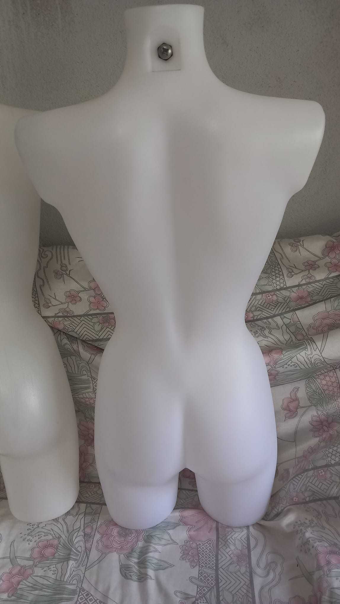Manequim feminino