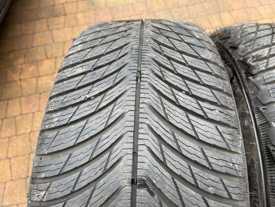 3689. Opony zimowe 225/45/18 Michelin Pilot Alpin 5 2023r cena za 2szt