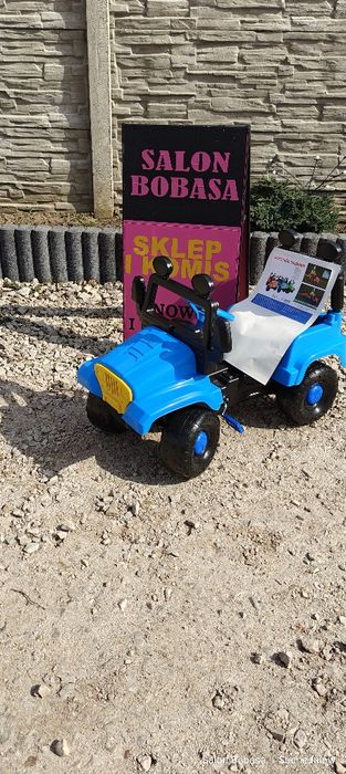 Nowy samochód na pedały, Salon Bobasa Suchedniów ul.  Langiewicza 3