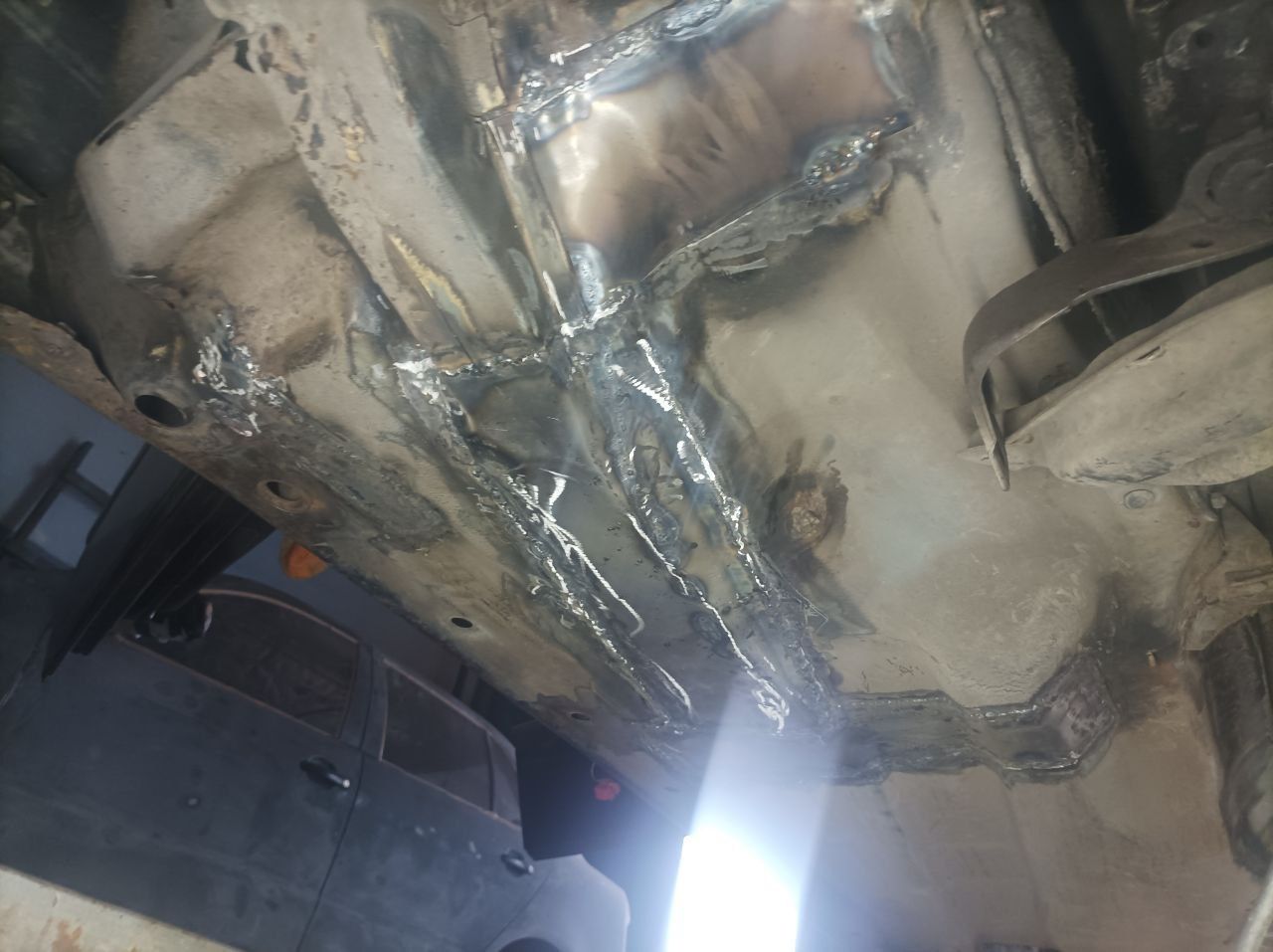 Зварювальні роботи автомобіля