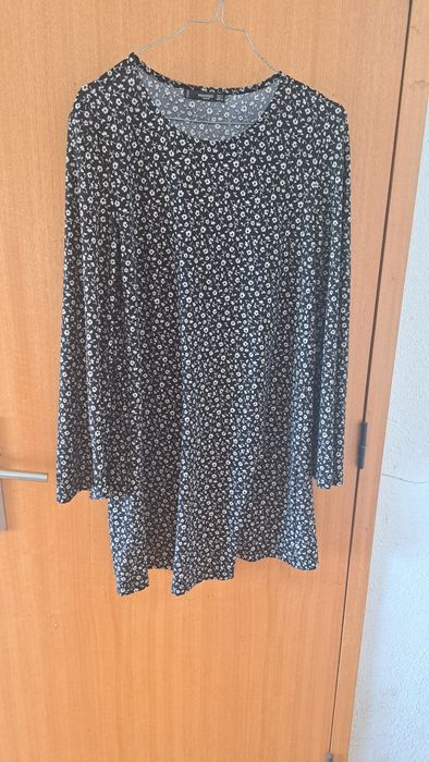 Vestido Mango • S • Floral preto