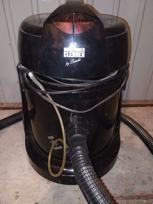 Odkurzacz piorący przemysłowy 1600W