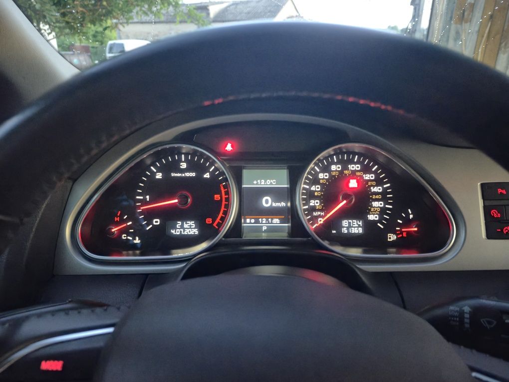Audi Q7 niski oryginalny przebieg