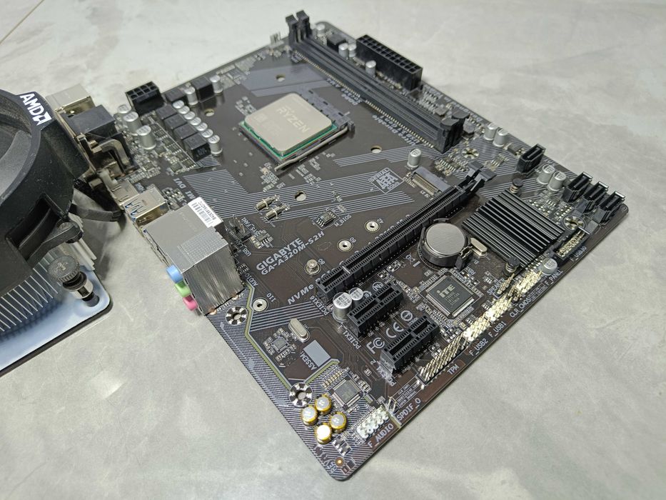 Ігровий комплект AMD GA-A320M-S2H + RYZEN 5 1600 6/12 ядер 3.6Gz sAM4