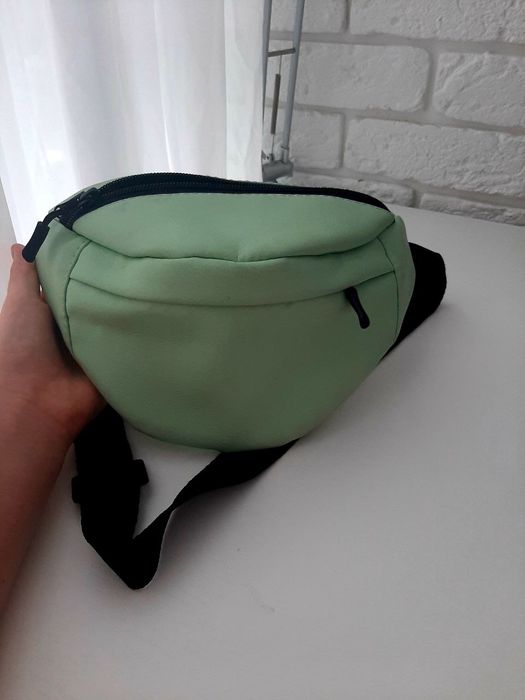 Бананка жіноча бірюзова