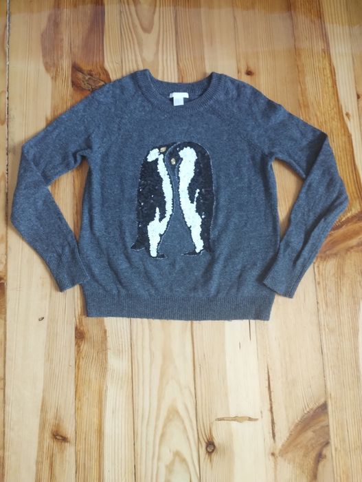 Sweterek z aplikacją cekiny pingwiny