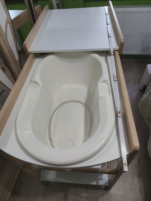 Przewijak z wanienką