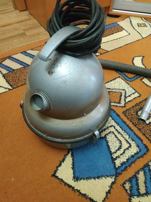 Продам. Пылесос.  Вихрь