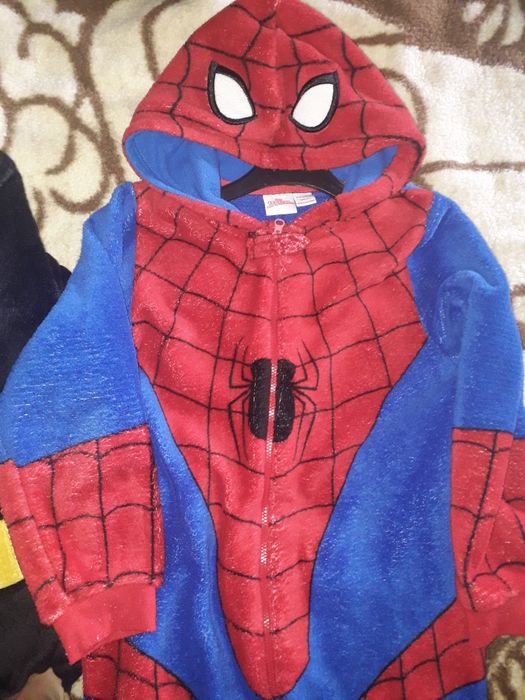 Pijamas quentinhos corpo inteiro homem-aranha e Batman