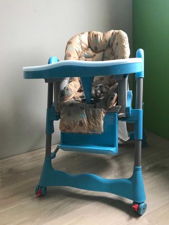 дитячий стілець для годування