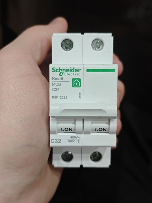 Автоматичний вимикач RES19 Schneider Electric 32 А, 2P, крива С, 6 кA