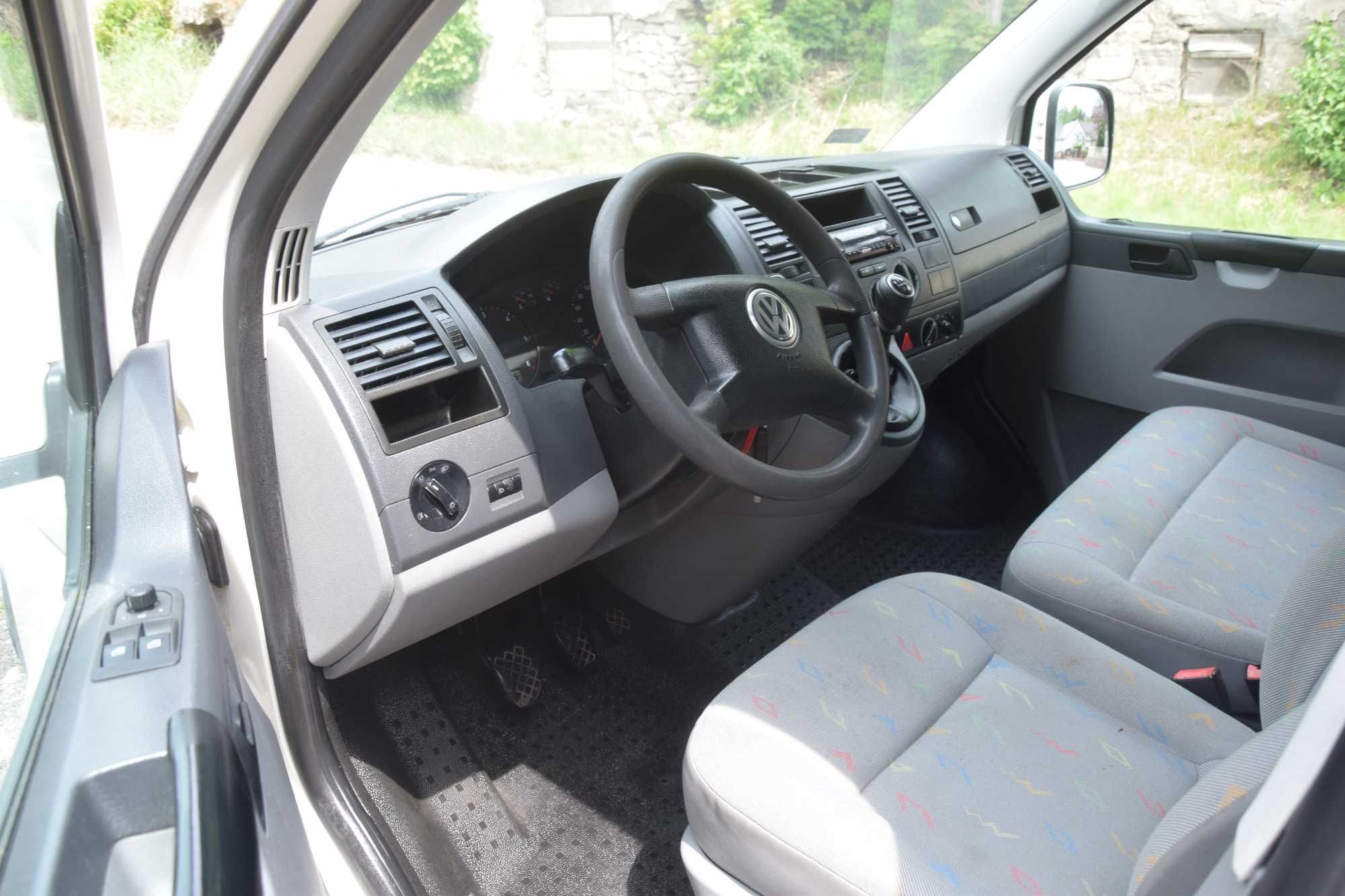 VW Transporter T5 1.9 TDI 102.KM Klima 9-osobowy