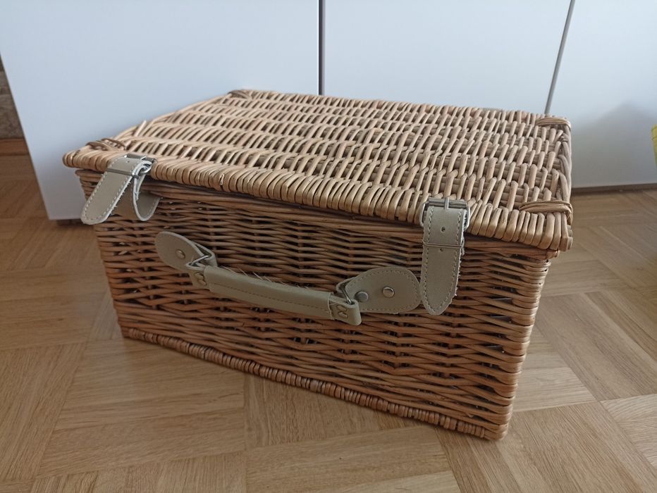 Kosz wiklinowy piknikowy