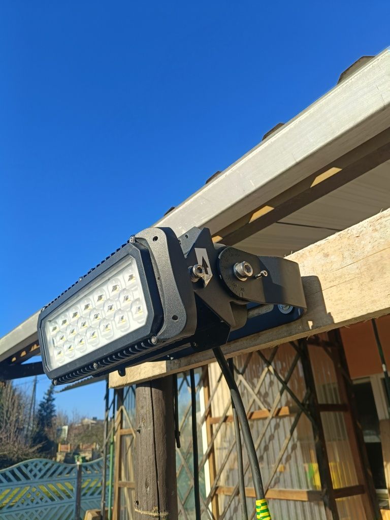 Halogen LED reflektor 75wat 4000K