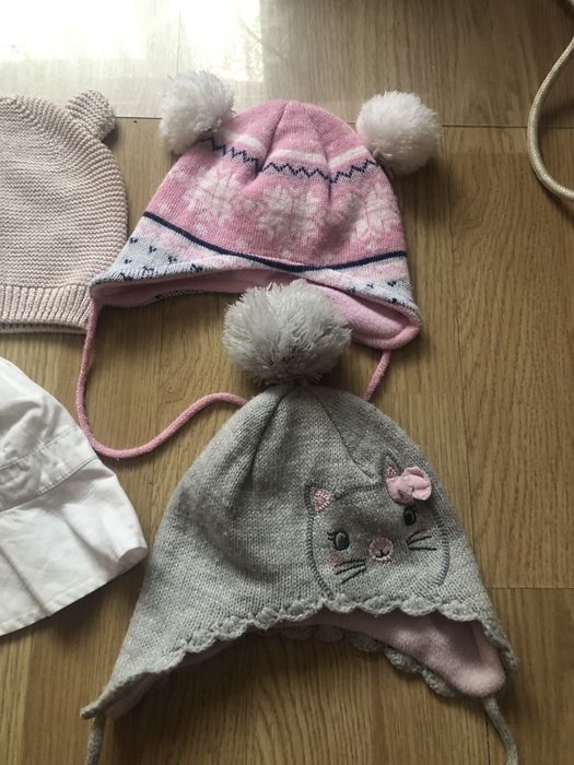 Czapki niemowlęce dziewczęce 6-12 m