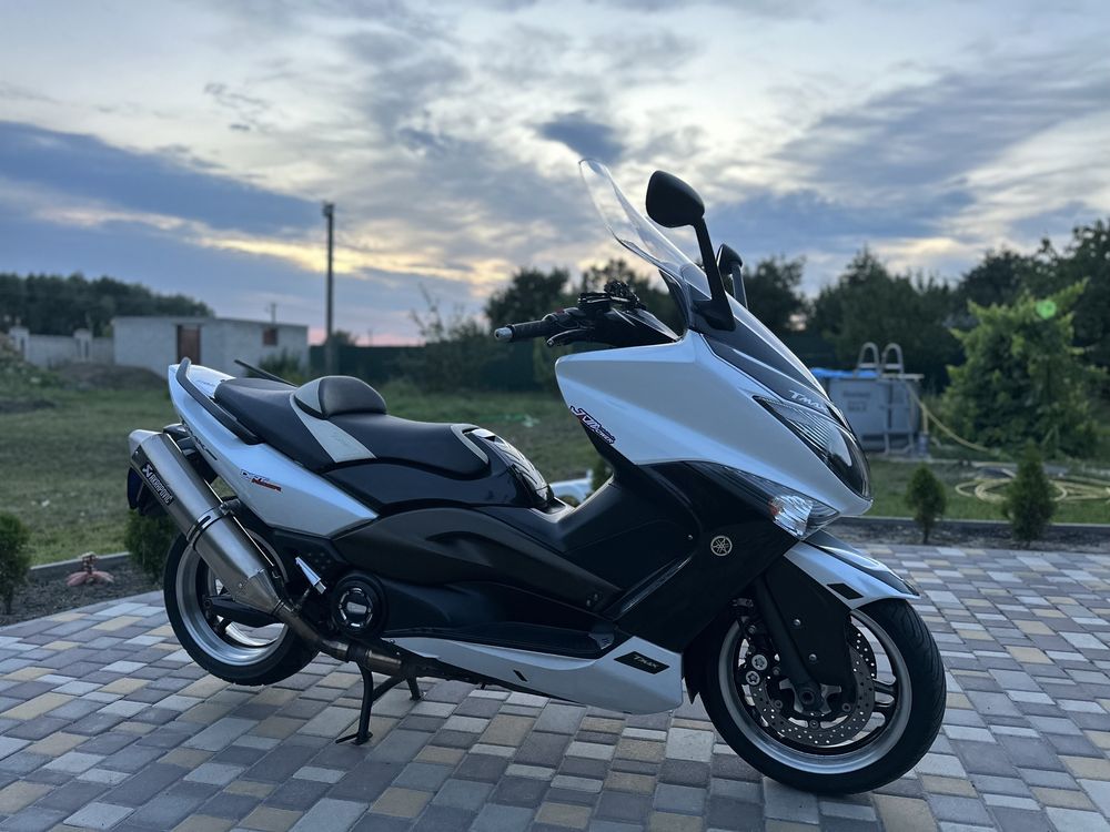 Yamaha T-MAX ювілейна версія.