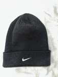 Шапка Nike.