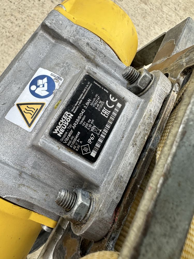 Високочастотний перетворювач Wacker Neuson ENAR  вибратор для опалубки