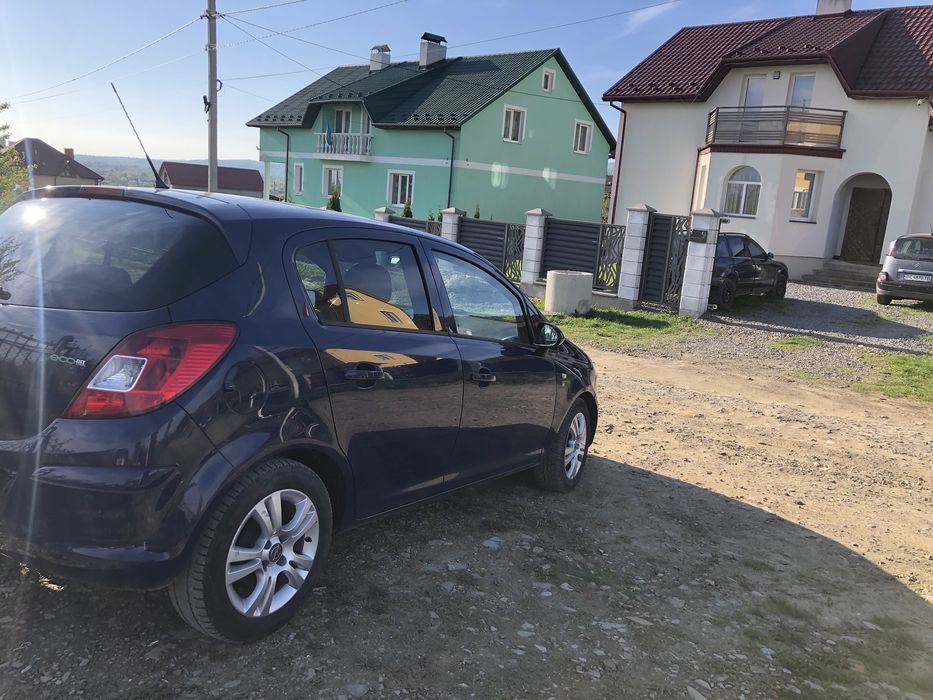 Опель корса 2010рік